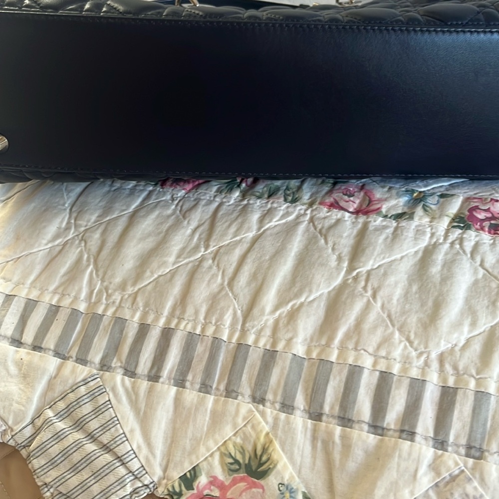 DIOR PURSE  LIKE NEW CONDITION - Picture 13 of 16